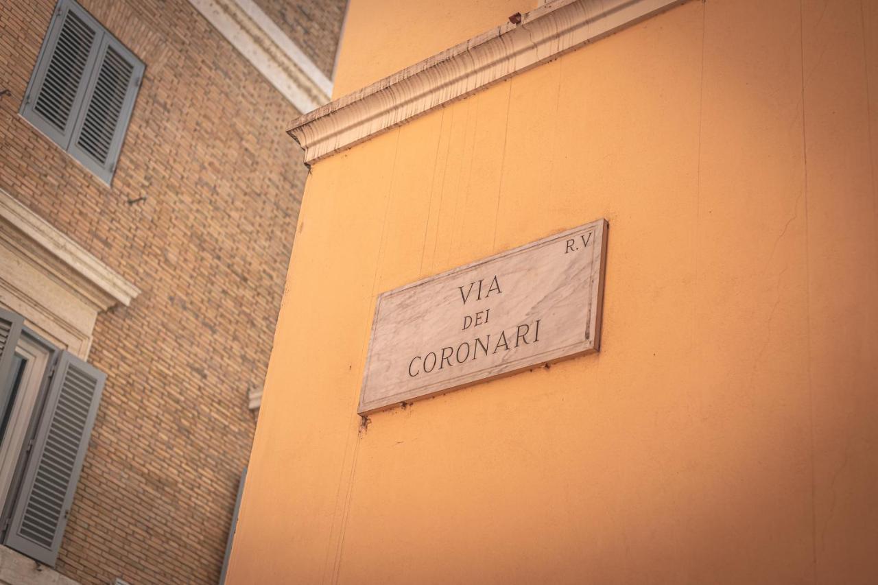 Lucrezia Apartment - Close To Piazza Navona Рим Екстер'єр фото