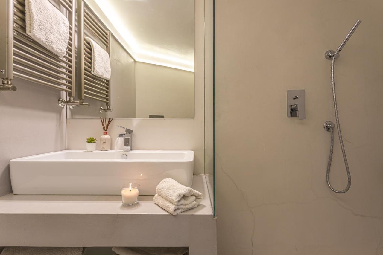 Lucrezia Apartment - Close To Piazza Navona Рим Екстер'єр фото